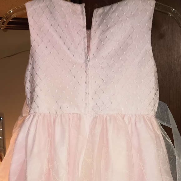 This is a size 10 American princess dress - Picture 2 of 4